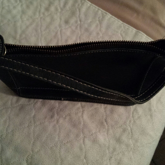 Coach purse - Picture 2 of 2
